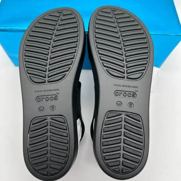 Crocs Women's Brooklyn Low Wedge Strappy Platform Sandals, Size 6, Black - Picture 8 of 14